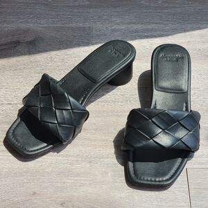 Abercrombie & Fitch basketweave black heeled sandals 8,5